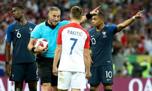 前的收入 前的收入